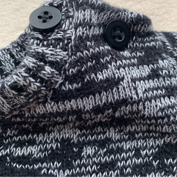 Joe Fresh Penguin Sweater 6 Months to 12 Months 6M to 12M 6-12M - Picture 3 of 5